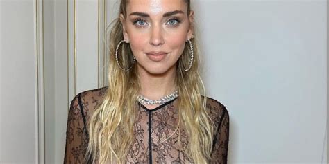 capezzoli chiari|Chiara Ferragni, mai così sexy: capezzoli in vista con l'intimo .